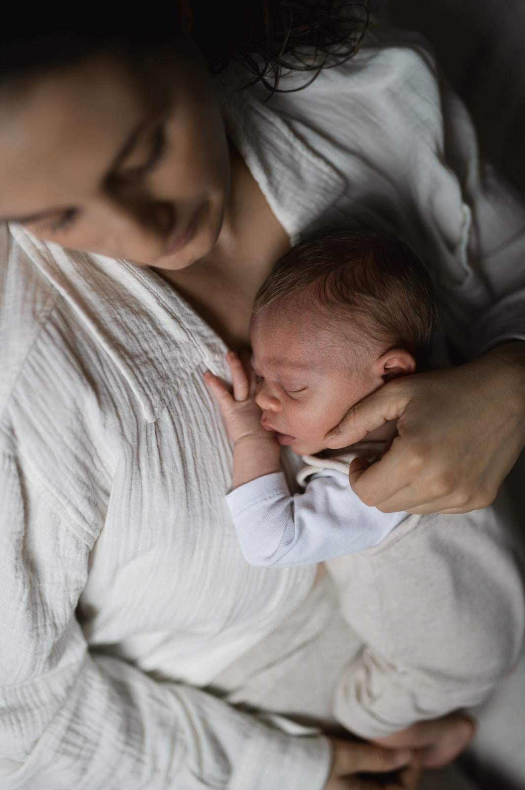 photographe bébé famille dans le Var à Draguignan, naturel et lifestyle, douceur et poésie