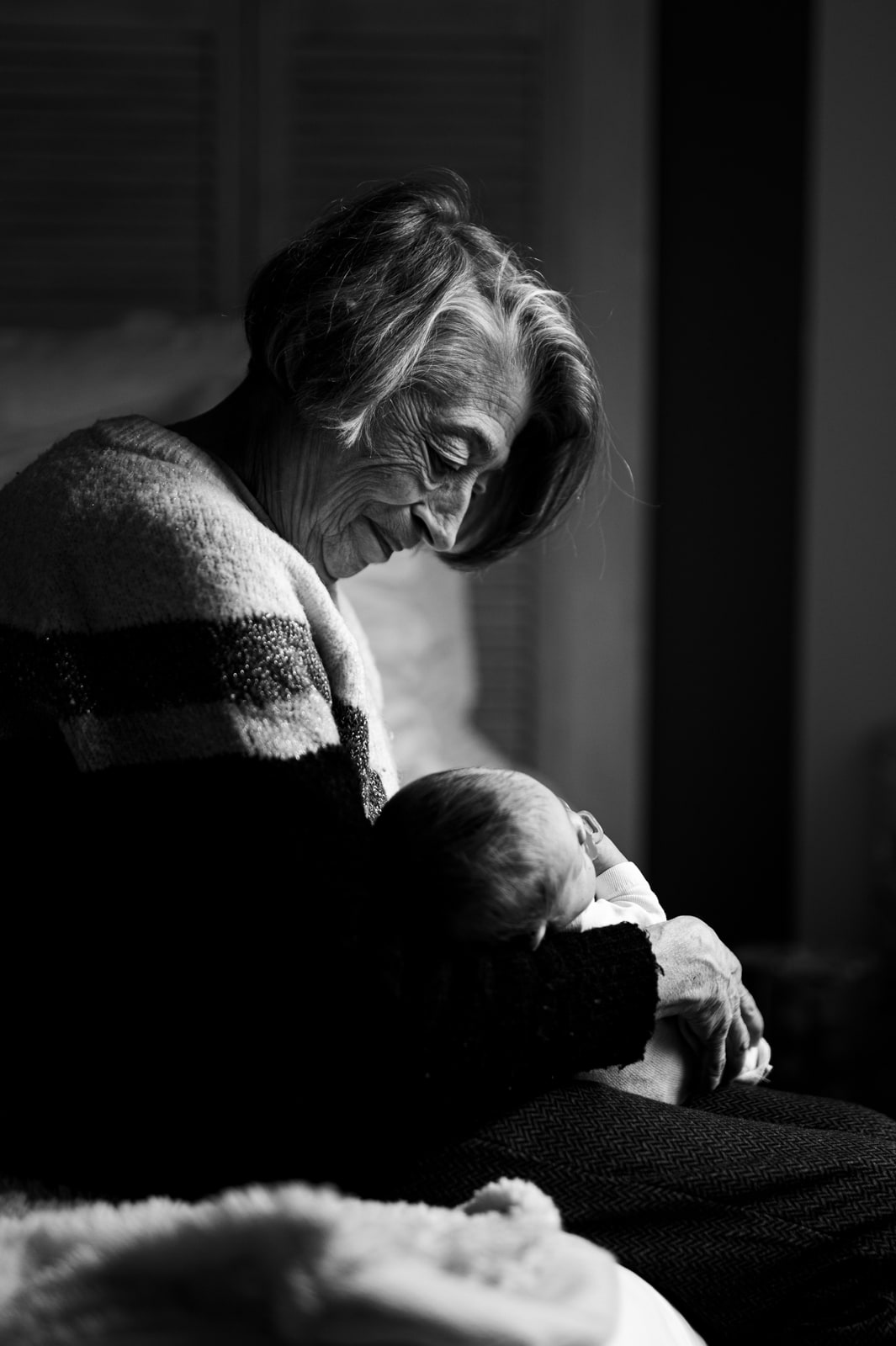 photographe bébé famille dans le Var à Draguignan, naturel et lifestyle, douceur et poésie